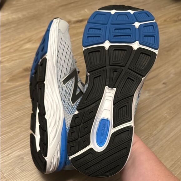 New Balance Gray and Blue Running Shoes - Picture 2 of 4